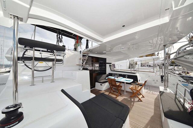 Lagoon 42 - 4 + 2 cab. Adriana 2